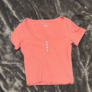 Cute slightly cropped tee-shirt. American eagle